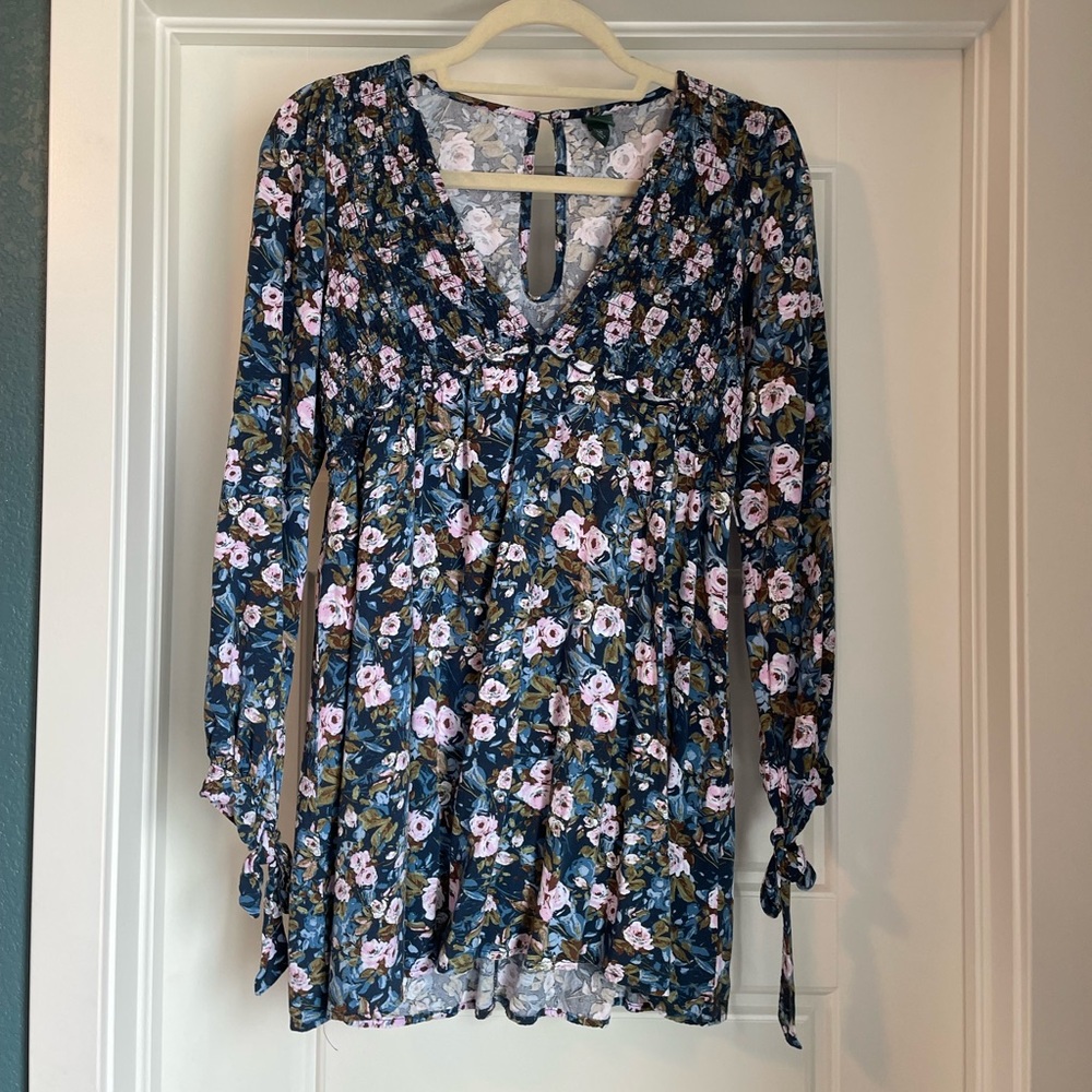 Wild fable blue floral long sleeve dress